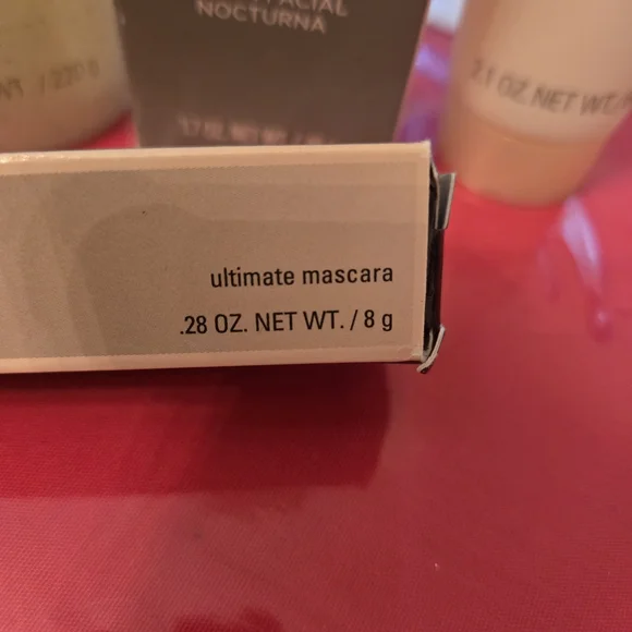 Mary Kay Skincare Set with Satin Hands and Timewise - Picture 8 of 8